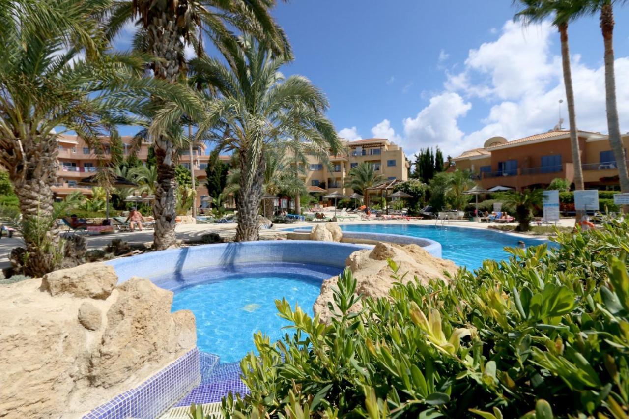 Limnaria Gardens Two Bedroom Apartment With Balcony Paphos Luaran gambar